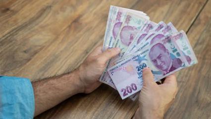 Milyonlarca emekliyi ilgilendiriyor! En d&uuml;ş&uuml;k emekli maaşı belli oldu