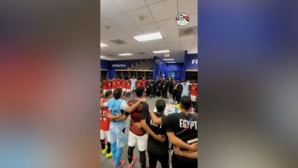  Mısırlı futbolcuların ma&ccedil; sonrası dua g&ouml;r&uuml;nt&uuml;leri sosyal medyayı salladı