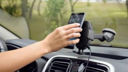 S&uuml;r&uuml;c&uuml;ler dikkat! Telefon tutucu, ses sistemi ve ekran kullanımına yeni kurallar
