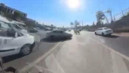 TEM'de feci kaza: Otomobil ile motosiklet b&ouml;yle &ccedil;arpıştı