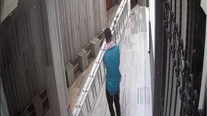 Tuvalet bahanesiyle girdiği restorandan cep telefonu, camiden seyyar merdiven &ccedil;aldı