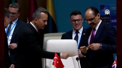 MİT Başkanı Kalın NATO Zirvesi'nde Cumhurbaşkanı Erdoğan'ın kalemini inceledi