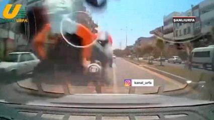 Dikkatsiz s&uuml;r&uuml;c&uuml; trafiği alt&uuml;st etti!