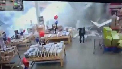 ABD'de şiddetli yağış market &ccedil;atısını &ccedil;&ouml;kertti