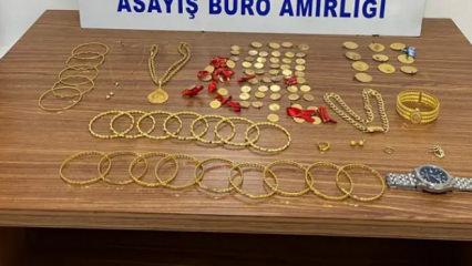 Kapının &ouml;n&uuml;nde servet buldu, polise teslim etti