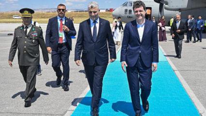 Bakan Bolat, Romanya Cumhurbaşkanı Nicuşor Dan'ı karşıladı