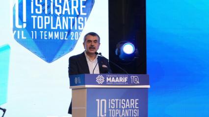 Bakan Tekin'den T&uuml;rkiye Maarif Vakfı mesajı: Tarihi bir adım