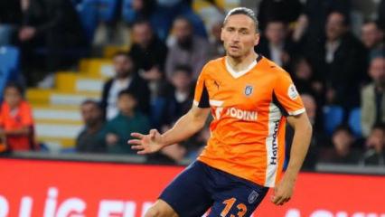 Başakşehir'de ayrılık! Crespo yeni adresi ile şaşırttı