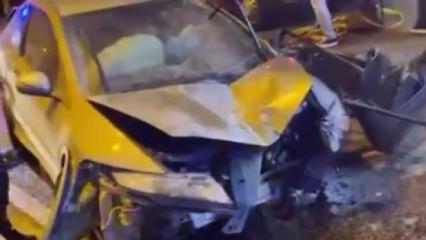 Bursa'da feci kaza: Ref&uuml;je &ccedil;arpıp takla atan otomobil kamerada