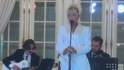 Ajda Pekkan lider eşleri i&ccedil;in sahne aldı