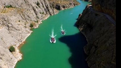 Fırat&rsquo;ın serin sularında unutulmaz deneyim! Karanlık Kanyon&rsquo;da doğa ve adrenalin buluştu