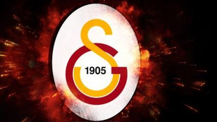 Galatasaray forvetiyle s&ouml;zleşme uzattı!