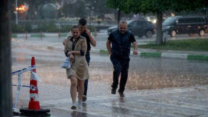 Sel, yıldırım, dolu... Meteoroloji il il uyardı: &Ccedil;ok kuvvetli geliyor!