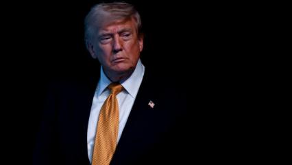 Trump d&uuml;nyaya duyurdu: Suriye ter&ouml;r listesinden &ccedil;ıkacak!