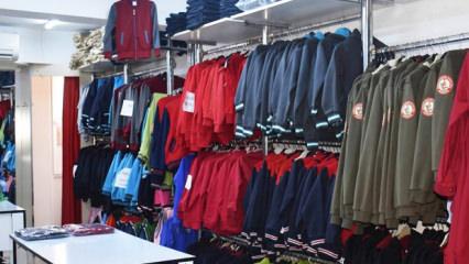 &Uuml;nl&uuml; okul kıyafeti firması iflas etti! &Ouml;ğrencileri giydiriyordu