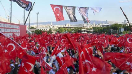 "10. Yılında 15 Temmuz: İrade Bizim Zafer Bizim" Programına vatandaşlar akın etti