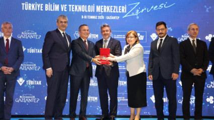 Konya Bilim Merkezi, T&Uuml;BİTEM 2026 Zirvesi&rsquo;nde &ouml;d&uuml;le layık g&ouml;r&uuml;ld&uuml;