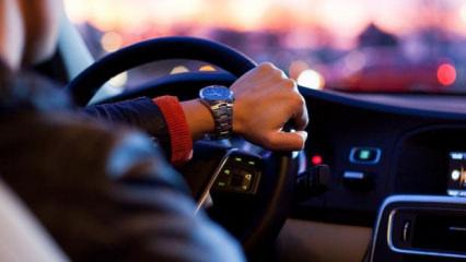 Araba alacaklara yeni kriter geliyor! T&uuml;m s&uuml;r&uuml;c&uuml;leri ilgilendiriyor