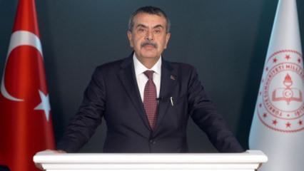 Bakan Tekin'den 15 Temmuz mesajı