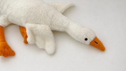 Dikkat! &Ccedil;ocuklarınızda olabilir: Bakanlıktan 'peluş kaz' oyuncağını toplatma kararı