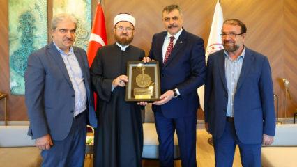 Bakan &Ccedil;ift&ccedil;i, D&uuml;nya M&uuml;sl&uuml;man Alimler Birliği Başkanı Karadaği ile g&ouml;r&uuml;şt&uuml;