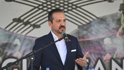 K&uuml;rşad Zorlu'dan Van'da T&uuml;rk d&uuml;nyasına birlik ve ter&ouml;rs&uuml;z T&uuml;rkiye mesajı