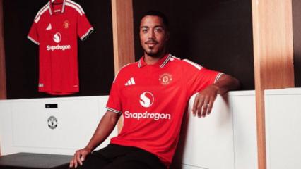 Manchester United transfer bombasını patlattı! Yıldız oyuncu resmen a&ccedil;ıklandı