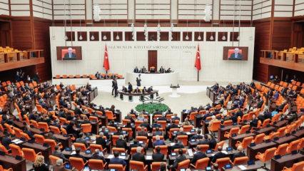 TBMM'de g&uuml;ndem yoğun: En d&uuml;ş&uuml;k emekli maaşı g&ouml;r&uuml;ş&uuml;lecek!