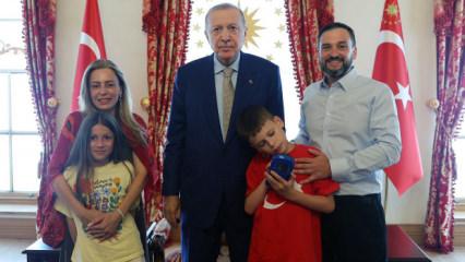 Erdoğan "Cake Not Hate" kampanyasıyla tanınan Harris'i kabul etti