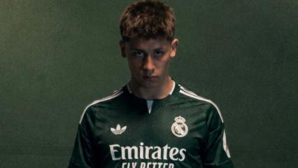 Real Madrid deplasman formasını Arda G&uuml;ler'le tanıttı