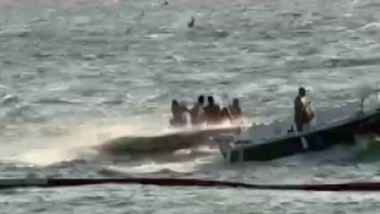 Fırtına dubayı kopardı &uuml;zerindekiler a&ccedil;ık denize s&uuml;r&uuml;klendi: Dehşet anları!