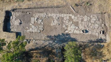 Troya&rsquo;da tarihi keşif: 1500 yıllık depremin izleri ortaya &ccedil;ıkarıldı