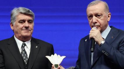 Cumhurbaşkanı Erdoğan, Beşiktaş'ın Salah transferi i&ccedil;in Serdal Adalı'dan bilgi aldı
