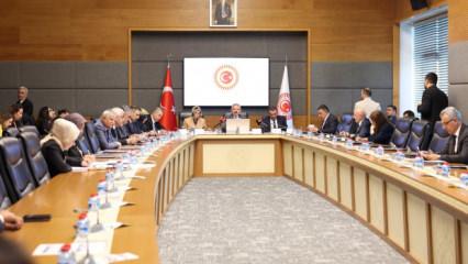 Dijital d&uuml;nyada &ccedil;ocukları bekleyen b&uuml;y&uuml;k tehlike: RT&Uuml;K yeni &ouml;nlemleri a&ccedil;ıkladı