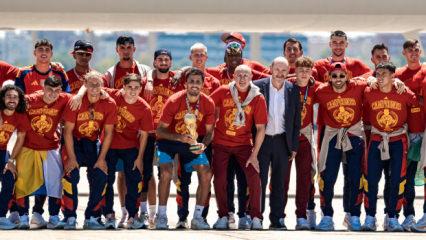 İspanya'da D&uuml;nya Kupası şampiyonluğu coşkuyka kutlandı