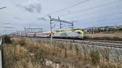 İstanbul seferini yapan yolcu treni raydan &ccedil;ıktı! 