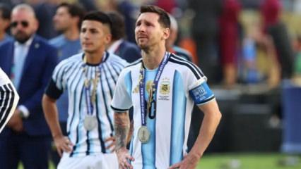 Lionel Messi ve arkadaşları tarihe ge&ccedil;ti!