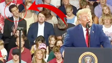 Trump konuşurken arkadan taklidini yaptı