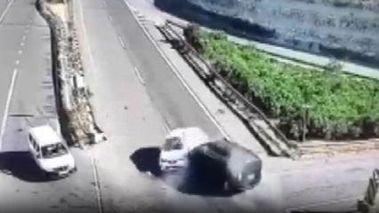 Şanlıurfa'da 3 kişinin hayatını kaybettiği kaza kamerada