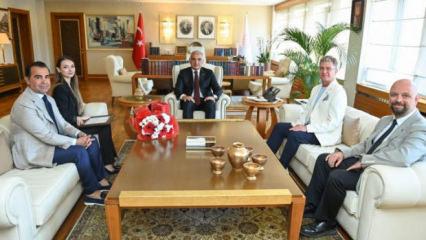 Bakan Ersoy, Bolşoy Tiyatrosu'nda tarihi başarıya imza atan Nilay Tahiroğlu'nu tebrik etti