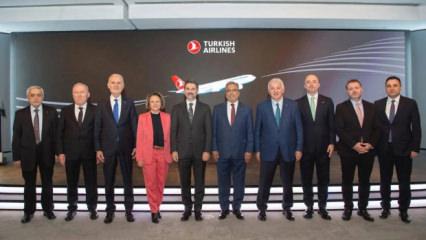 THY'de g&ouml;rev devir teslimi yapıldı