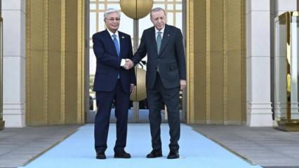 Tokayev'den Ukrayna'da barış i&ccedil;in "İstanbul form&uuml;l&uuml; 2.0'a d&ouml;n&uuml;ls&uuml;n" &ouml;nerisi