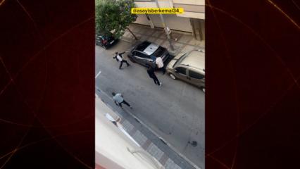 Bağcılar&rsquo;da taşlı kavga mahalleyi savaş alanına &ccedil;evirdi!