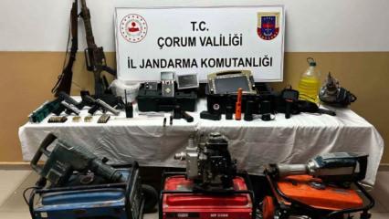 &Ccedil;orum'da t&uuml;nel kazıp dinamitle define aradılar: Ka&ccedil;ak kazı yapan 5 ş&uuml;pheli tutuklandı!