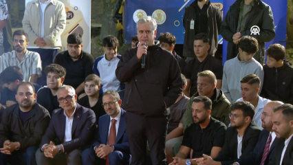 AK Parti'den gen&ccedil;lere &ouml;zel kamp: Dijital &ccedil;ağda insan hakları tartışıldı