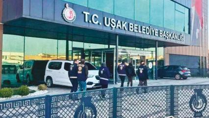 Uşak'ta skandallar bitmiyor: Belediyede maaş, &ouml;zel işletmede mesai iddiası
