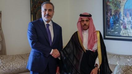 Bakan Fidan Suudi Arabistanlı mevkidaşı ile g&ouml;r&uuml;şt&uuml;
