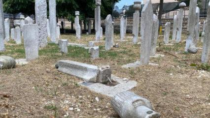 Fatih'teki tarihi hazirede 7 mezar taşını kırıp ka&ccedil;tı
