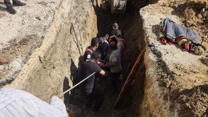 Hatay'da g&ouml;&ccedil;&uuml;k! Toprak altında kalan iş&ccedil;i hayatını kaybetti 