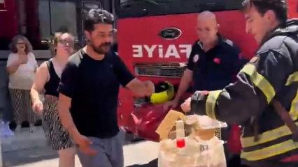 Mersin'de korkutan yangın: Mahsur kalan cennet papağanını itfaiye kurtardı